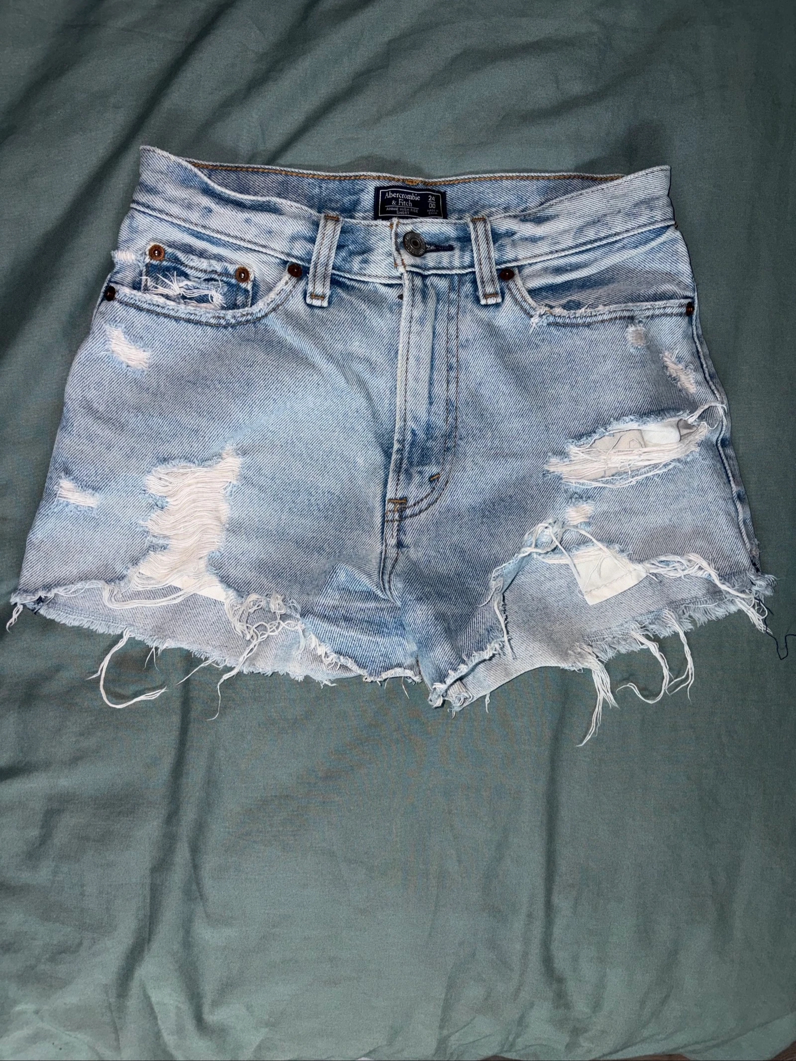 Titel: Set van 2 jeanshorts Zara & Abercrombie – Maat 34/36 – Zeer goede staat – photo 2